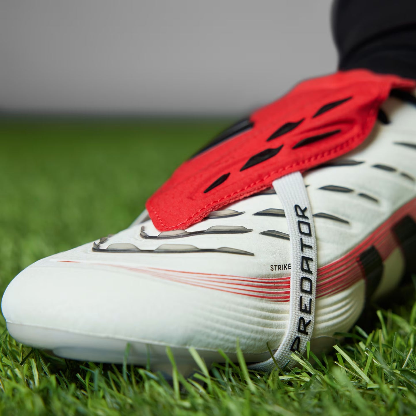 Adidas Predator Fold-Over Tongue Elite