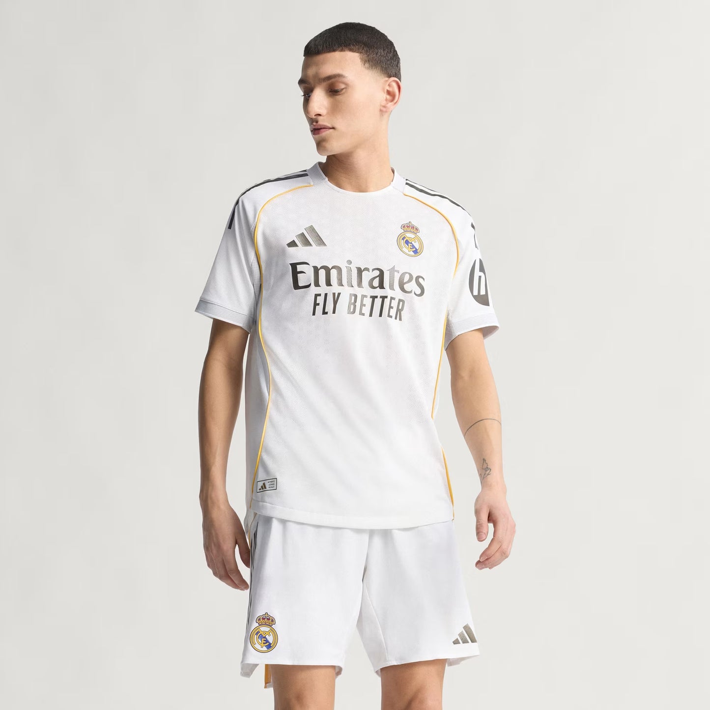 Real Madrid 25/26 Home Jersey