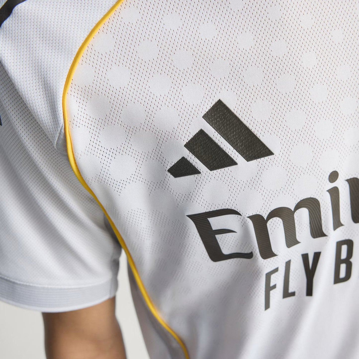 Real Madrid 25/26 Home Jersey